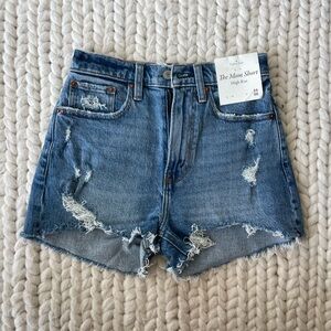 Abercrombie “The Mom Short” denim shorts